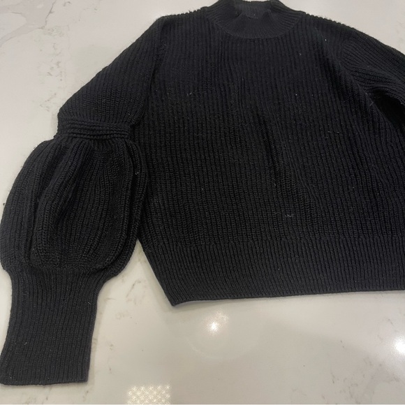 Willow & Clay Sweaters - Willow & Clay Black Bubble Sleeve Sweater with Cut out in Back